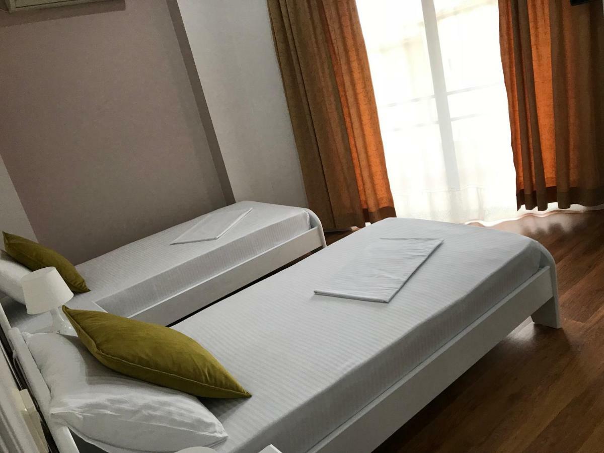 Joy Hotel Saranda Extérieur photo