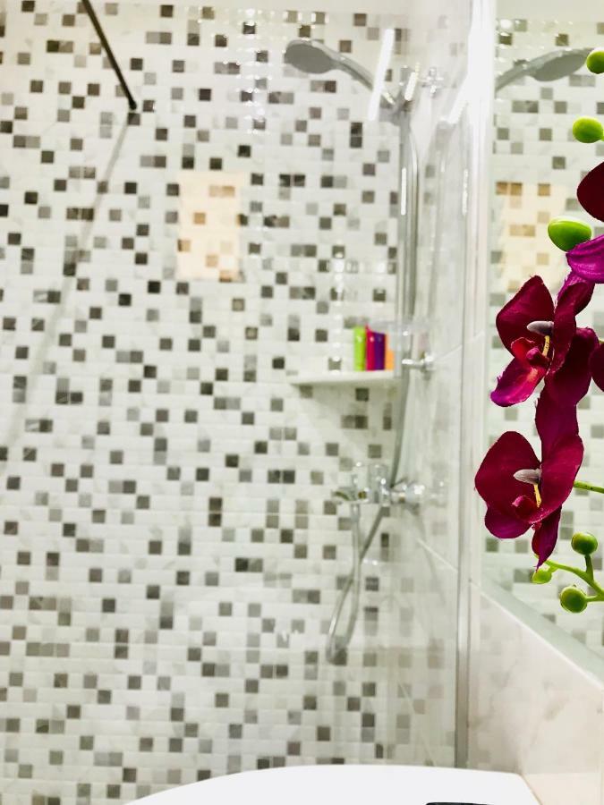 Joy Hotel Saranda Extérieur photo