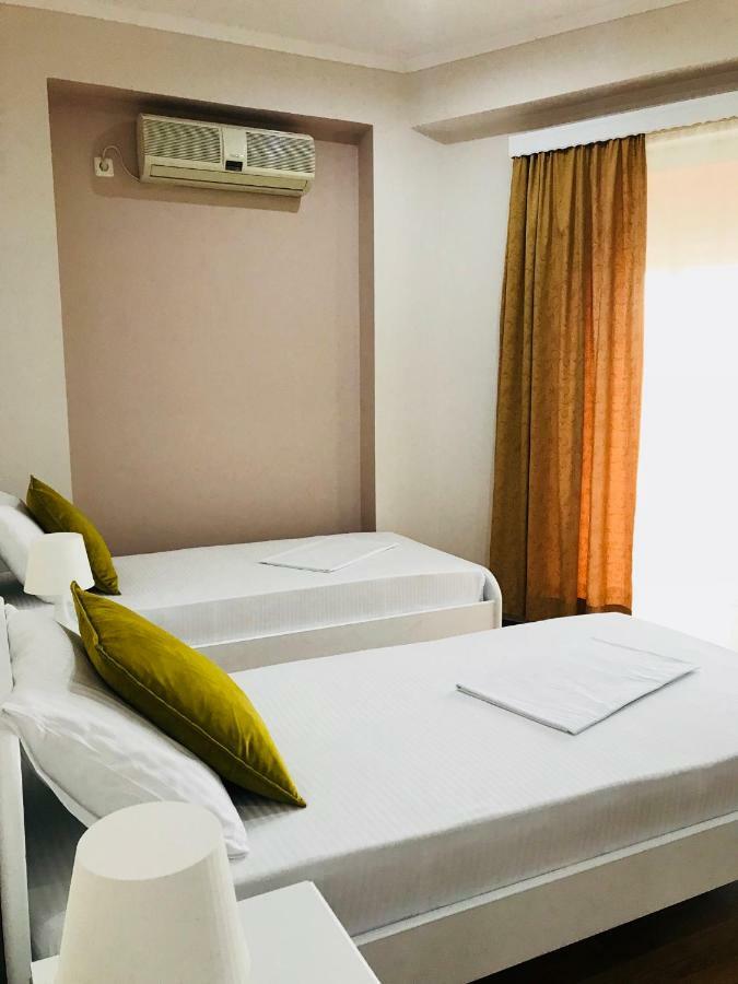 Joy Hotel Saranda Extérieur photo