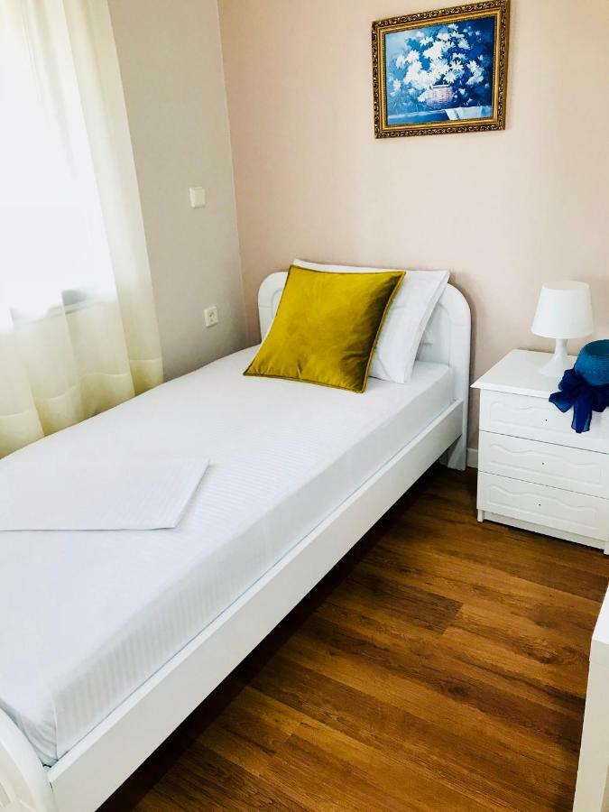 Joy Hotel Saranda Extérieur photo