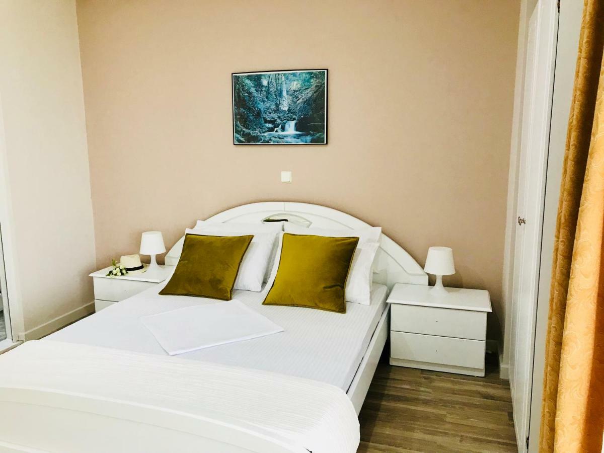 Joy Hotel Saranda Extérieur photo