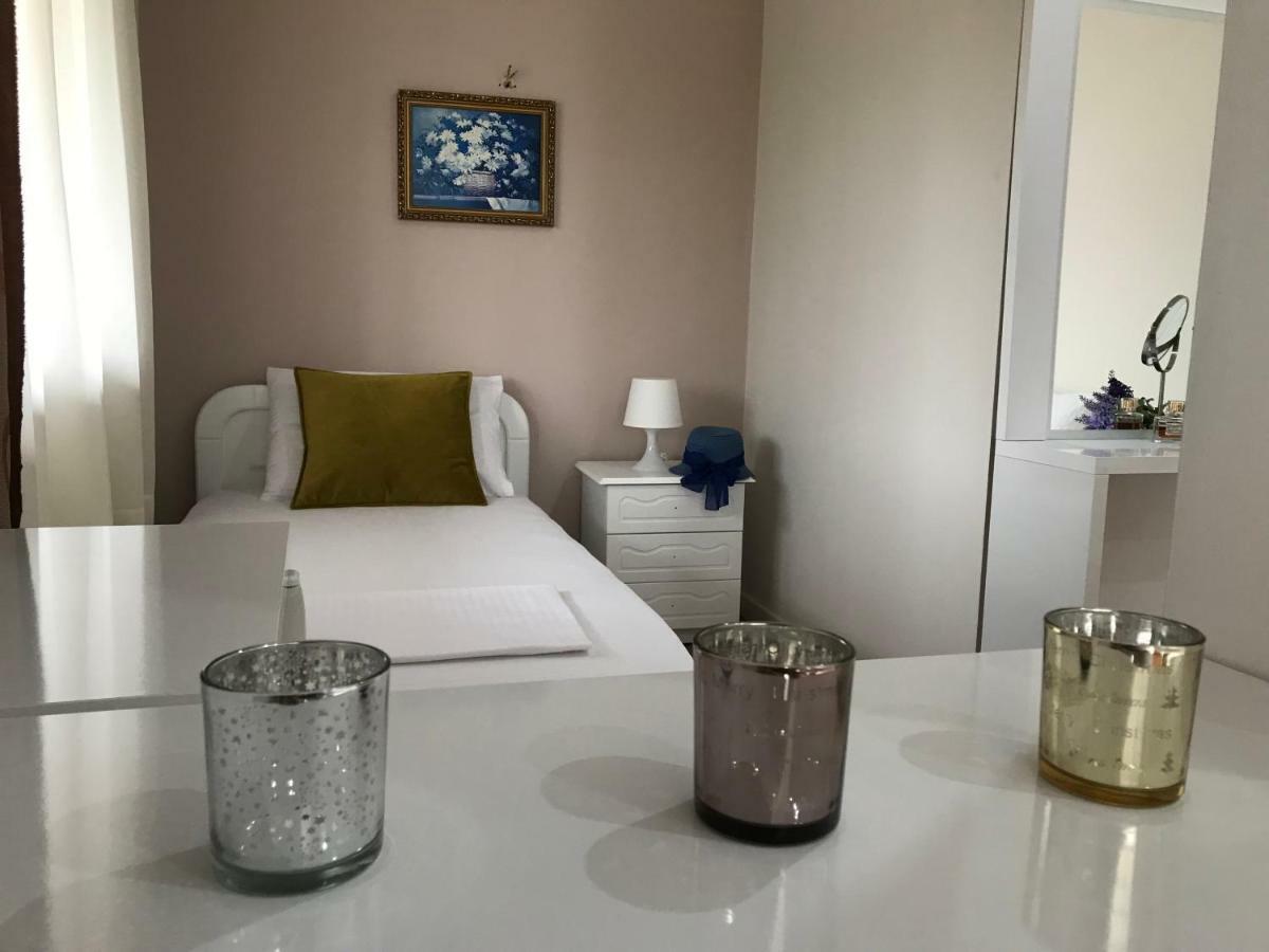 Joy Hotel Saranda Extérieur photo