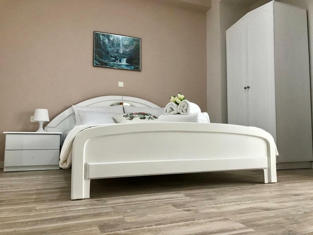 Joy Hotel Saranda Extérieur photo