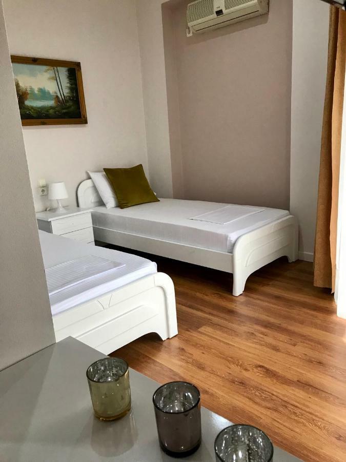 Joy Hotel Saranda Extérieur photo
