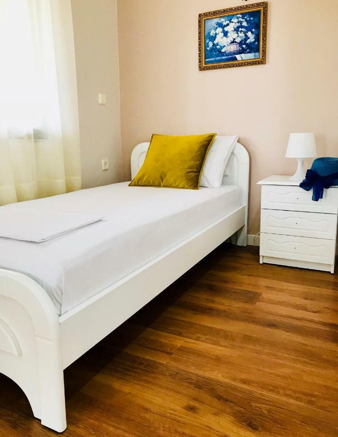 Joy Hotel Saranda Extérieur photo