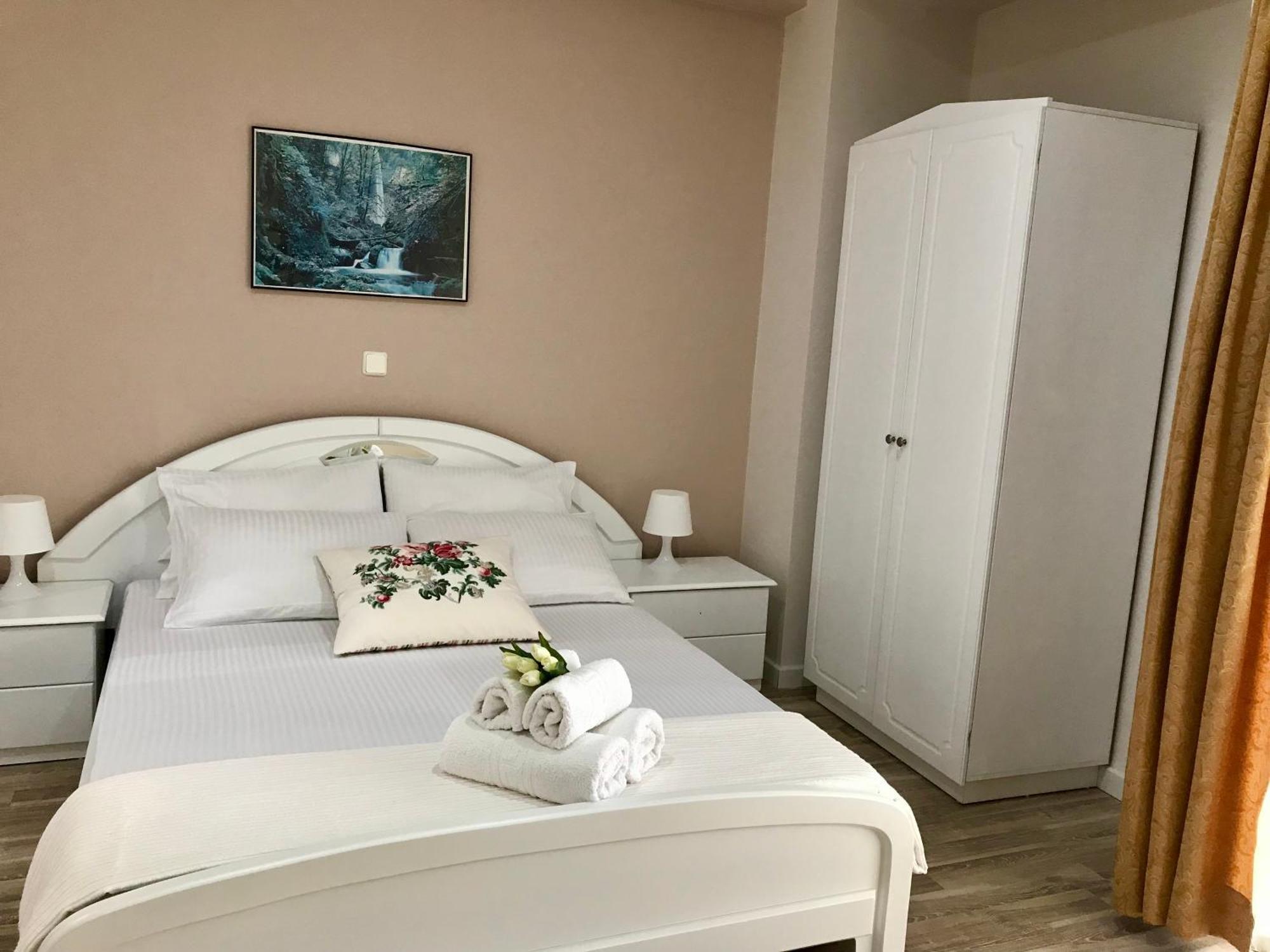 Joy Hotel Saranda Extérieur photo
