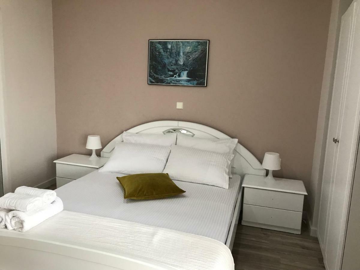 Joy Hotel Saranda Extérieur photo