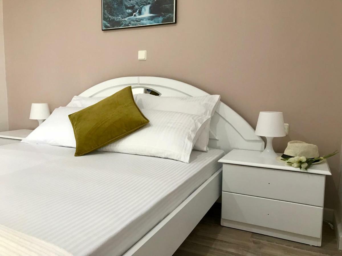 Joy Hotel Saranda Extérieur photo